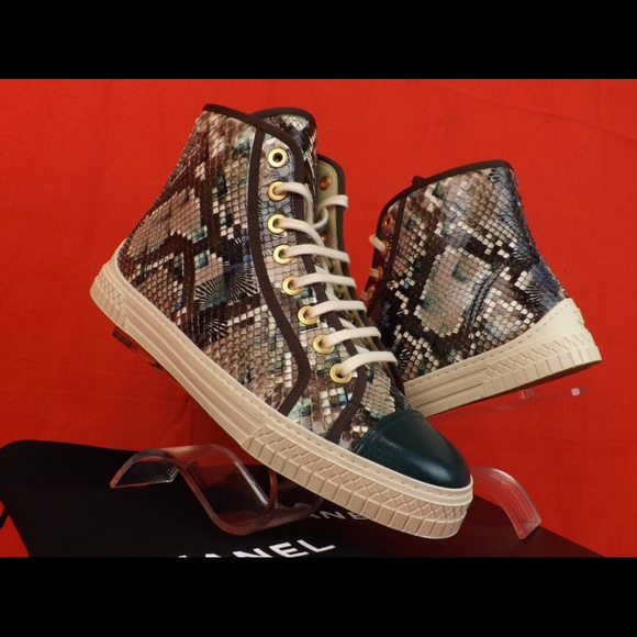 NIB CHANEL GREEN BROWN PYTHON LEATHER HI SNEAKERS - Picture 3 of 8